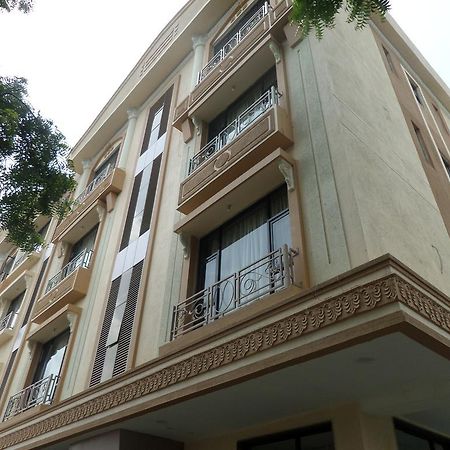 Sai Heera Residency Hotel Sirdi Kültér fotó