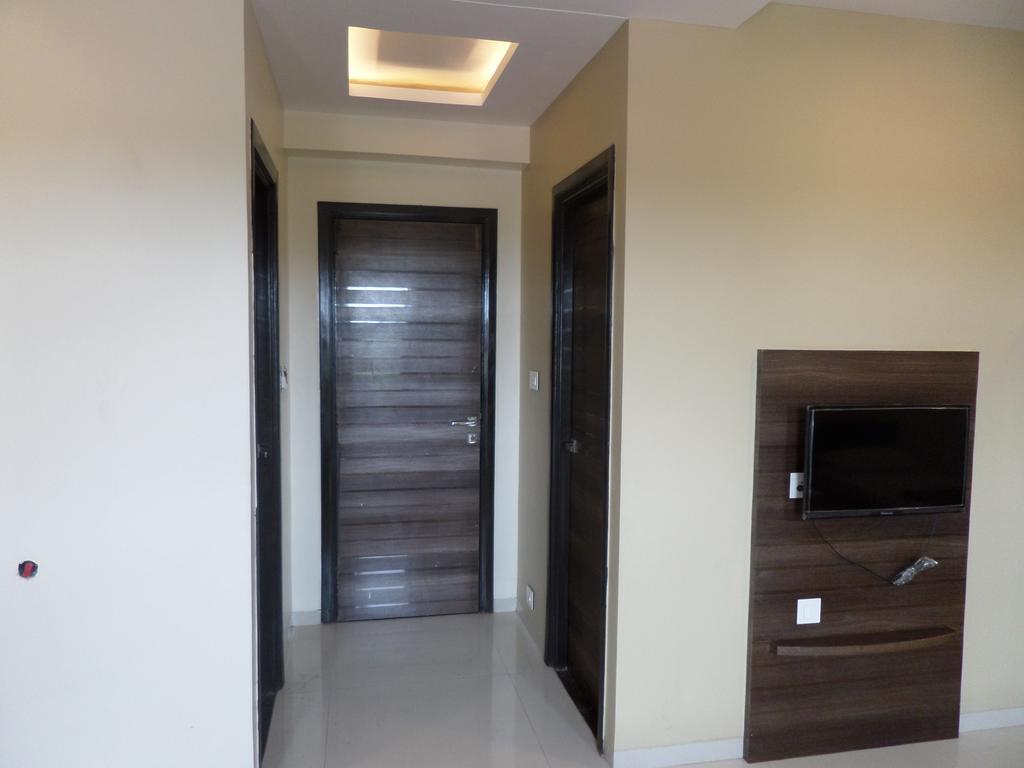 Sai Heera Residency Hotel Sirdi Kültér fotó