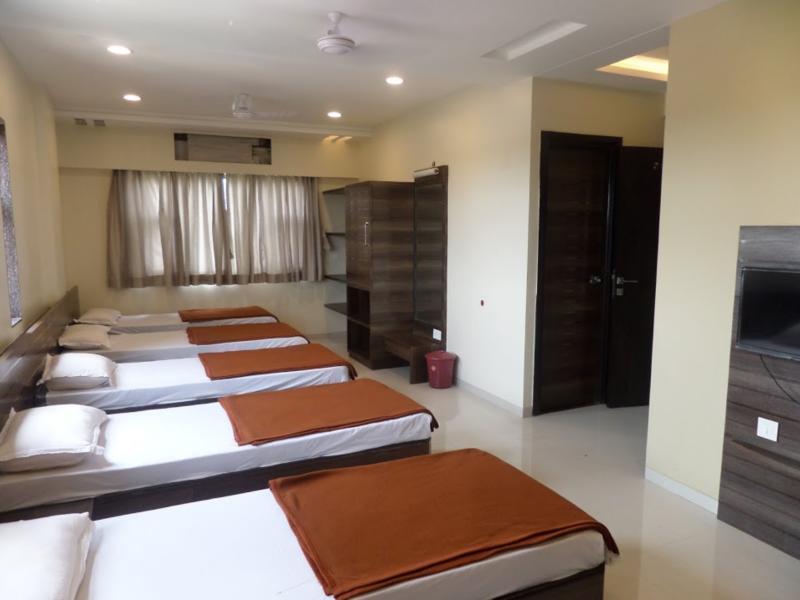 Sai Heera Residency Hotel Sirdi Kültér fotó