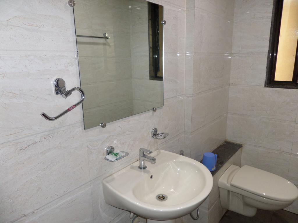 Sai Heera Residency Hotel Sirdi Kültér fotó