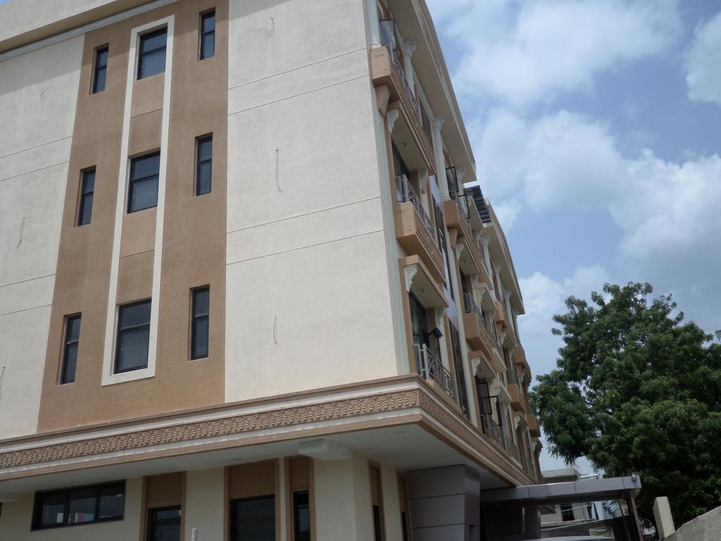 Sai Heera Residency Hotel Sirdi Kültér fotó