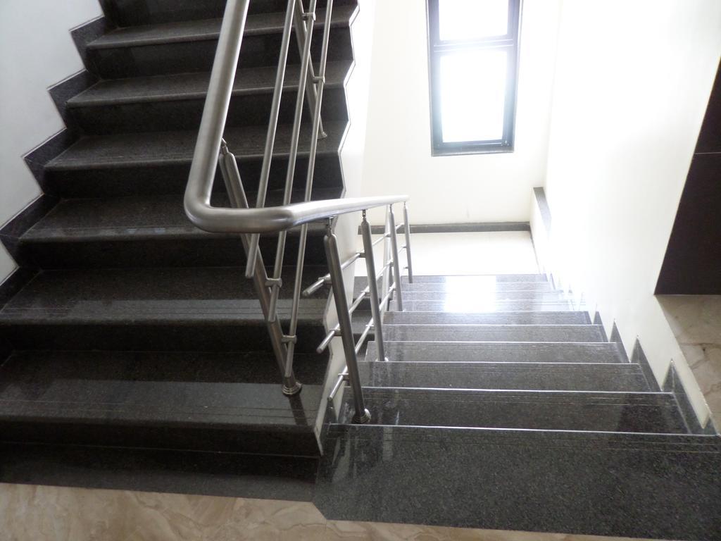 Sai Heera Residency Hotel Sirdi Kültér fotó